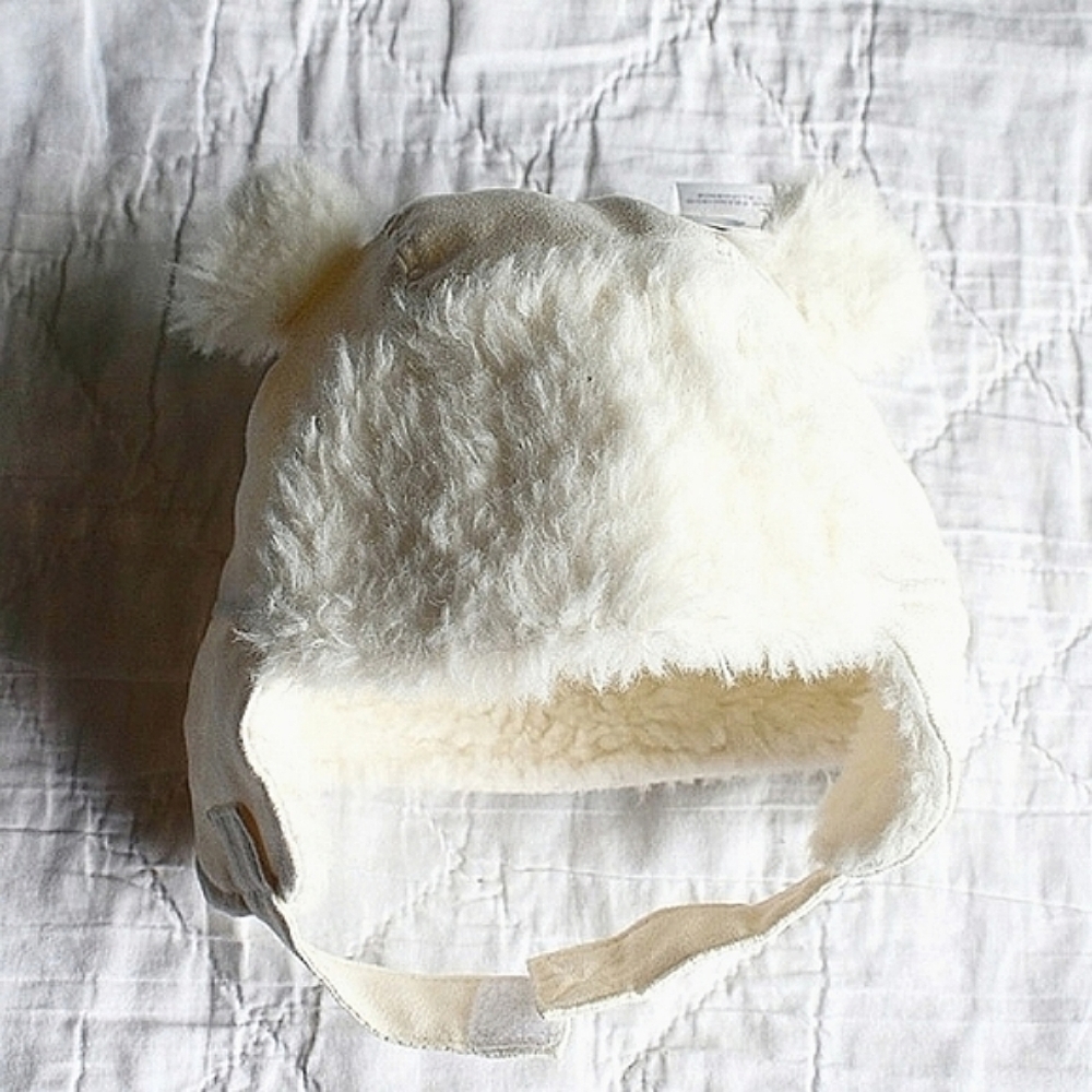 NWT Old Navy 0-6mo. Furry Bear Hat